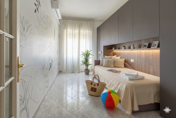 2 bedrooms, iron/ironing board, free WiFi, bed sheets