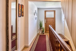 Interior - Holiday Apartment "Haus Steinatal" with Balcony, Shared Garden & Wi-Fi (Ühlingen-Birkendorf)