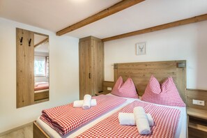 2 quartos, Wi-Fi de cortesia, roupa de cama