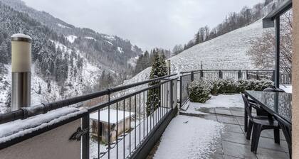 Apartamento vacacional 'Apartment Berger' con vistas a la montaña, jardín comunitario y WLAN