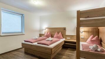 3 Schlafzimmer, kostenloses WLAN, Bettwäsche