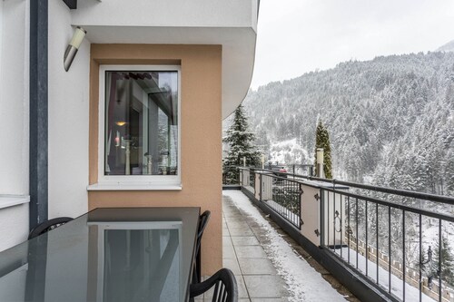 Holiday flat 'Apartment Berger' with mountain view, communal garden and WLAN