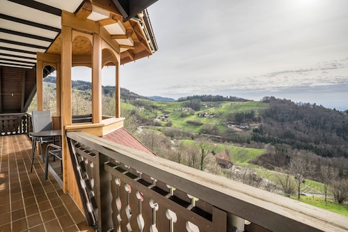 Holiday Apartment "Adlerhorst" with Shared Terrace, Balcony & Wi-Fi