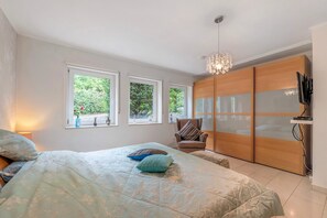 1 chambre, fer et planche à repasser, Wi-Fi gratuit, draps fournis