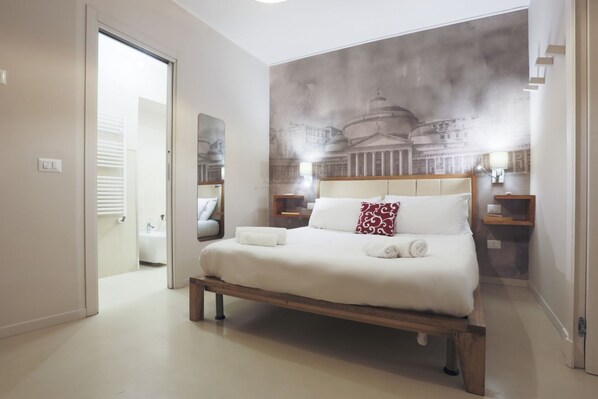 2 dormitoris, planxa i posts de planxar, Internet i roba de llit 