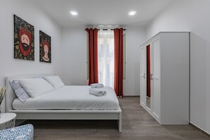 1 habitación, tabla de planchar con plancha, wifi y ropa de cama 