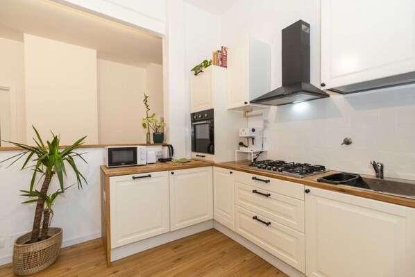 Microwave, oven, stovetop, dishwasher