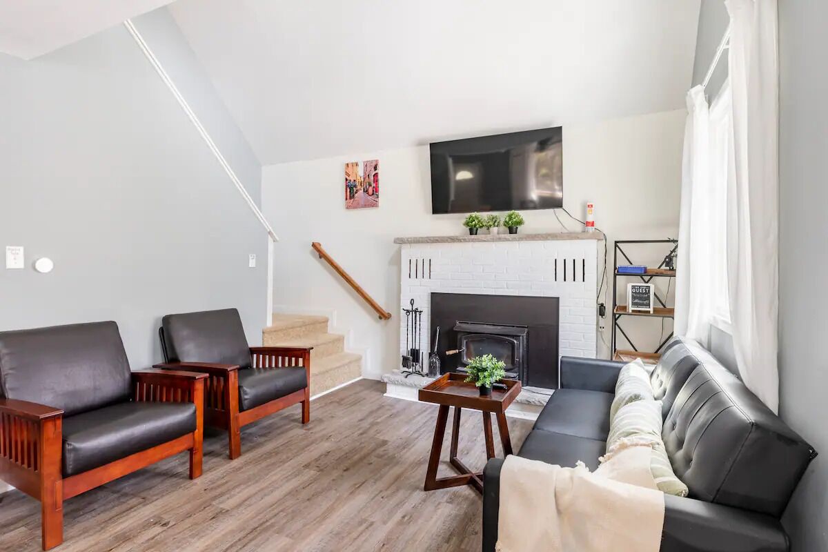 Cozy Chalet Getaway! - In the heart of Pocono Mountain