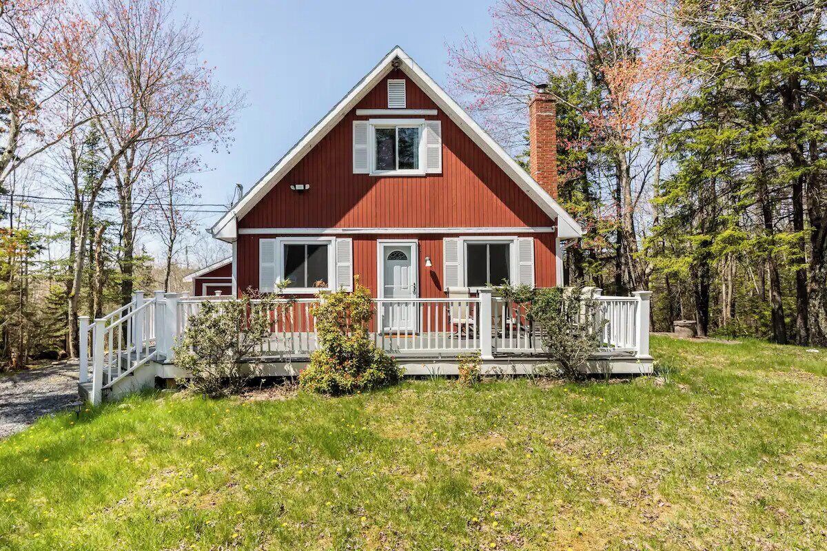 Cozy Chalet Getaway! - In the heart of Pocono Mountain