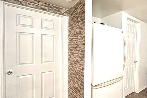 City Single Room | Mini-refrigerator