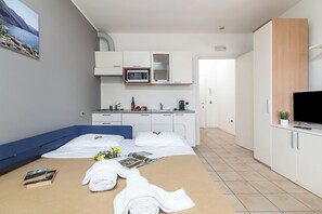 WiFi, bed sheets - Porto Letizia P19, Porlezza, Italy (Porlezza)