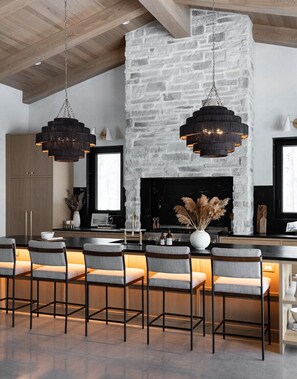Dining - LD Cabin - Luxury Mountain Escape w/ Spa & Sauna (La Conception)