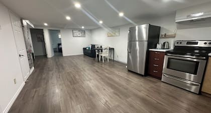2.5 bedrooms, Quiet and convenient area, 15min to downtown