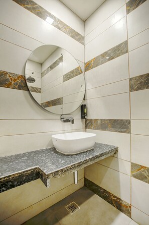 Bathroom - Hotel The Reef (Mohali)