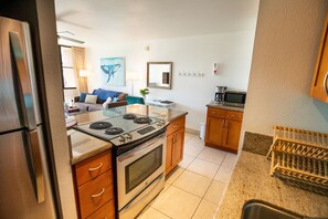 Private kitchen - Beautiful Kihei Condo, 5 Minute Walk to Beach (Kihei)