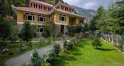 Spruce Resort Khanian