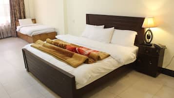2 bedrooms, iron/ironing board, free WiFi