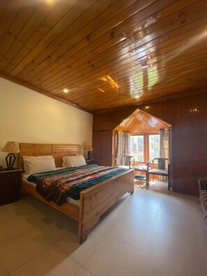 Deluxe Double or Twin Room | Iron/ironing board, free WiFi