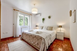 6 soverom, strykejern/-brett, wi-fi (inkludert) og sengetøy