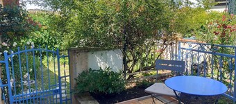 Studio ideally located at the foot of the Napoleon Bridge