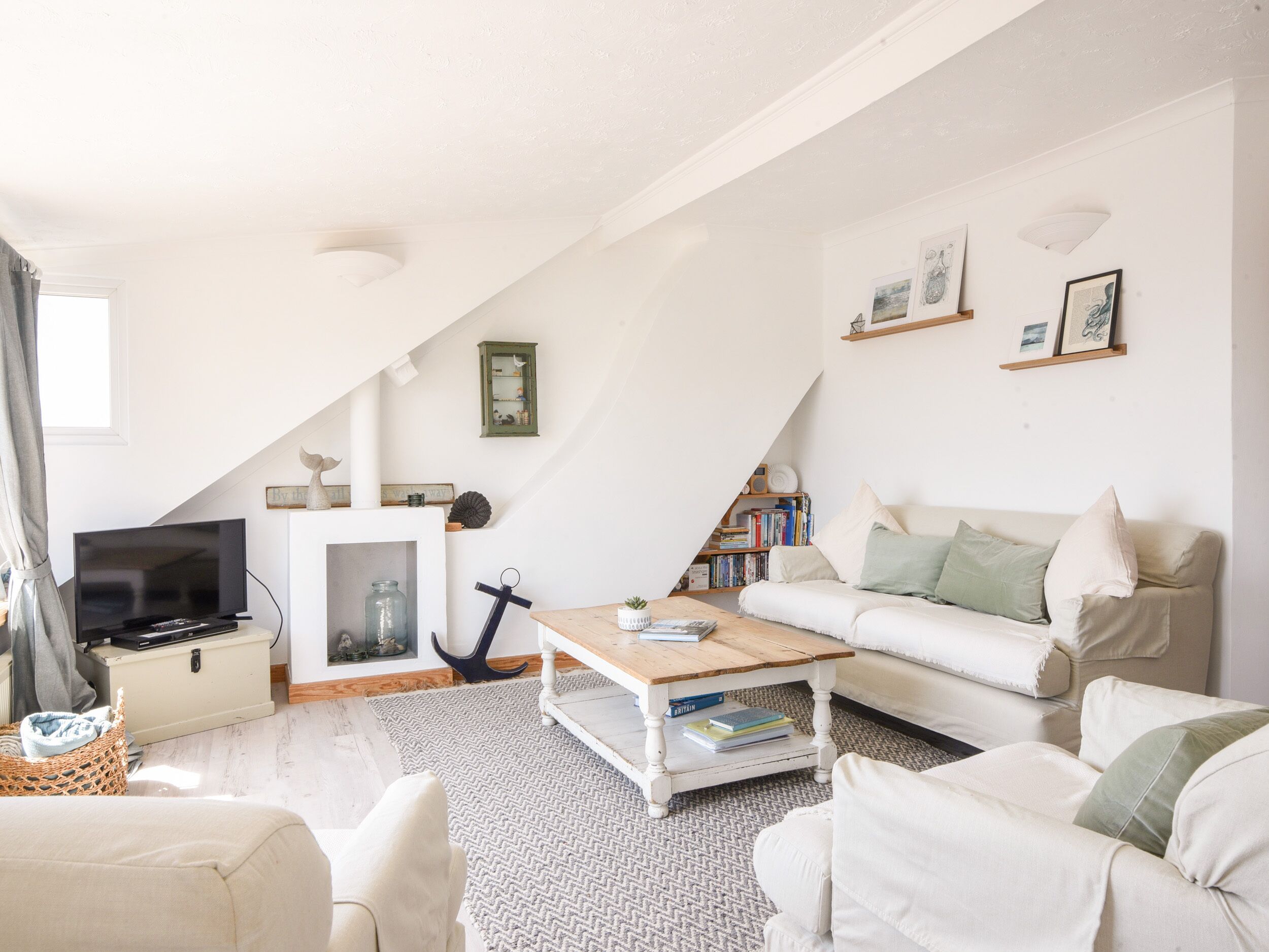 THE PENTHOUSE @ NO 5, family friendly in Lyme Regis