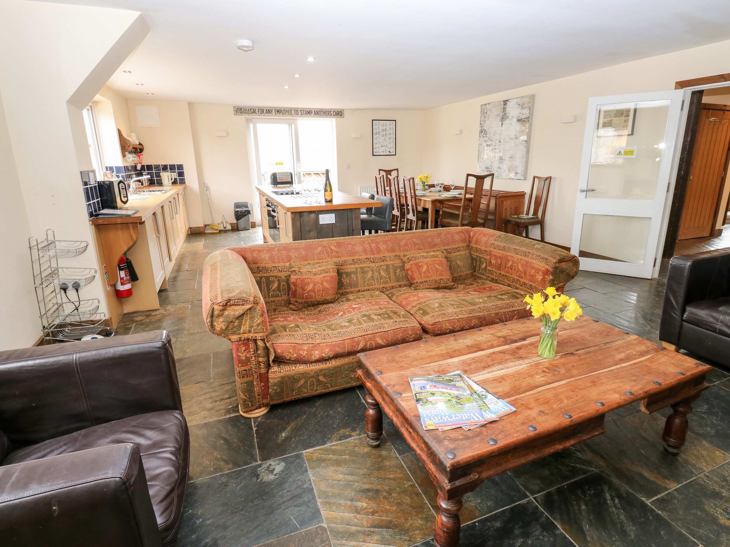 THE BIKE SHED, pet friendly, with open fire in New Mills