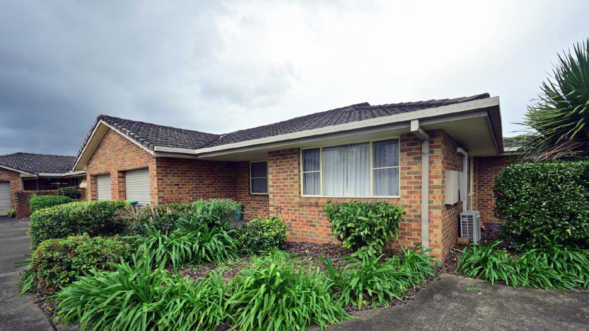 A wave from it all, TOP NOTCH