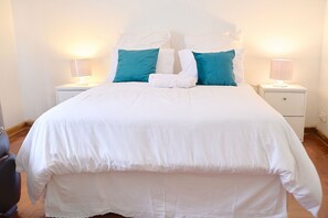 4 bedrooms, iron/ironing board, free WiFi, bed sheets