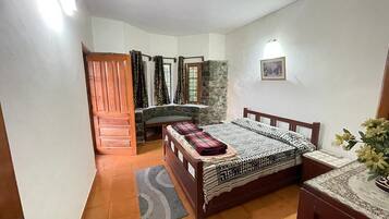 7 slaapkamers, een kluis op de kamer, een bureau, gratis wifi