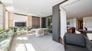 تناول الطعام بالخارج