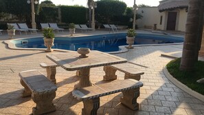 Outdoor pool - PRESTIGIOSA E SINGOLARE VILLA CON APPARTAMENTO CAMERE E PISCINA AD USO ESCLUSIVO (MAZARA DEL VALLO)