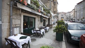Unclassified image, 3 of 52, button - Apartments Leone (Split)