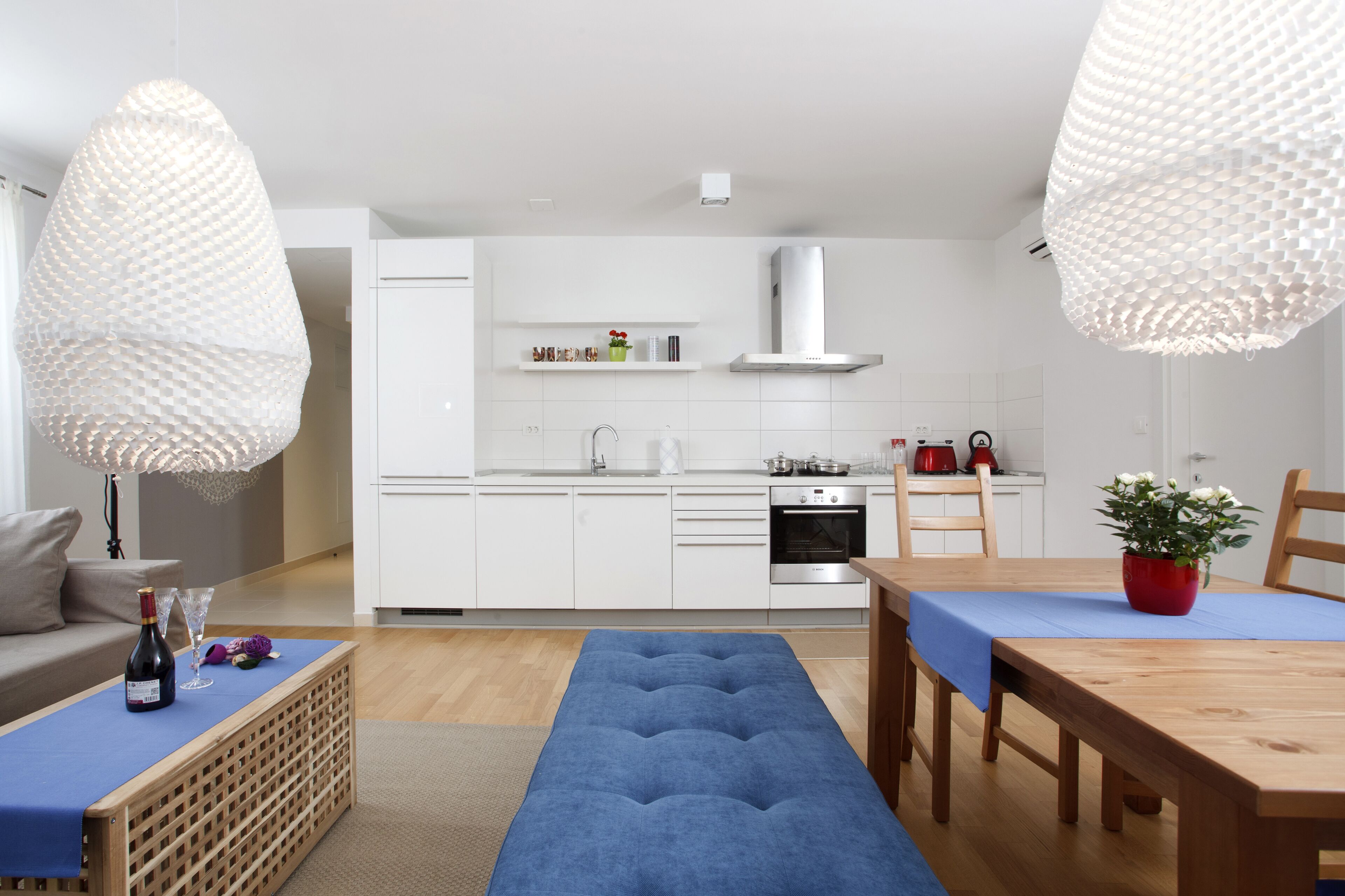 Superior Apartment, 1 King Bed, Ensuite, Executive Level | Living area | 120-cm LED TV with cable channels, TV, Netflix