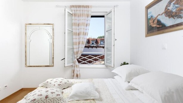 Unclassified image, 1 of 52, button - Apartments Leone (Split)