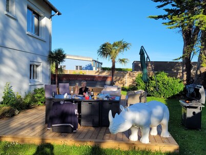 Cottage Lagoon Normandie, sea view, beach 75 m away, private swim spa and garden