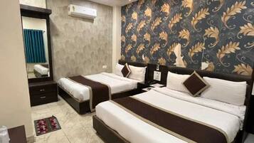 Family Room | 2 bedrooms, free WiFi