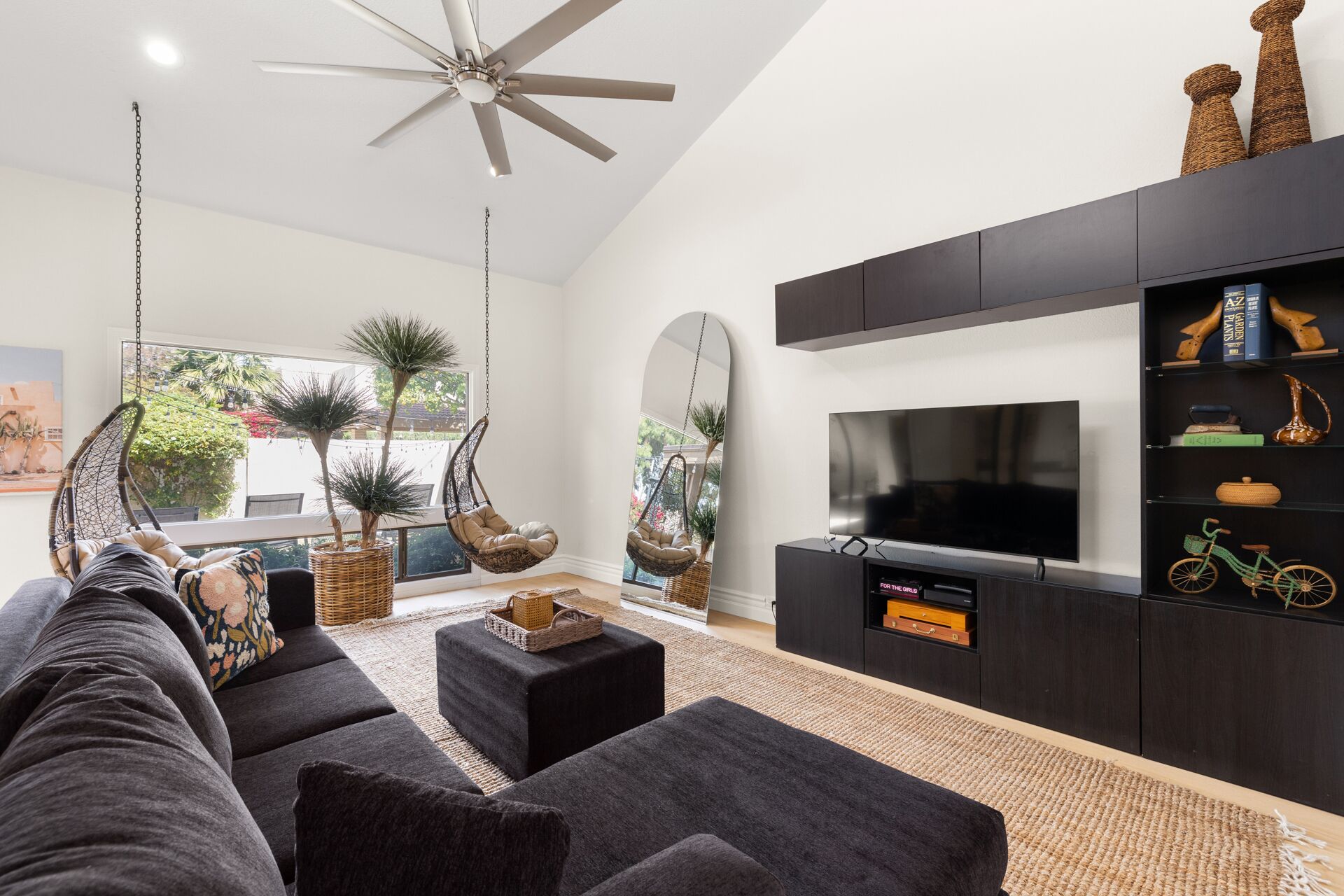 Experience Elegance and Privacy: Gated Community Townhouse in Old Town Scottsdale