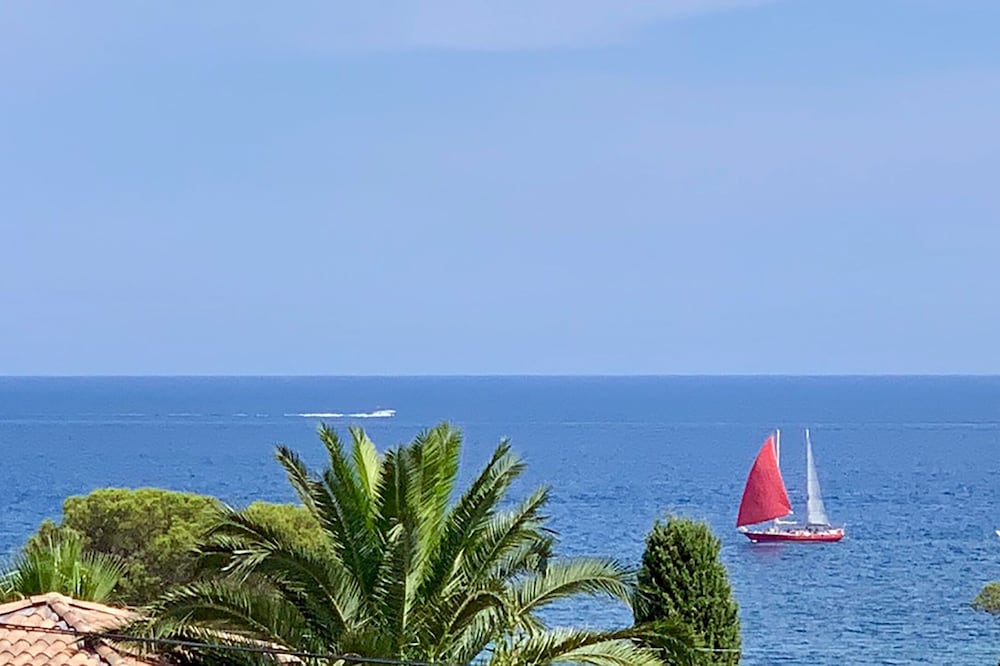 Villa de charme et spacieuse a 250 m de la mer