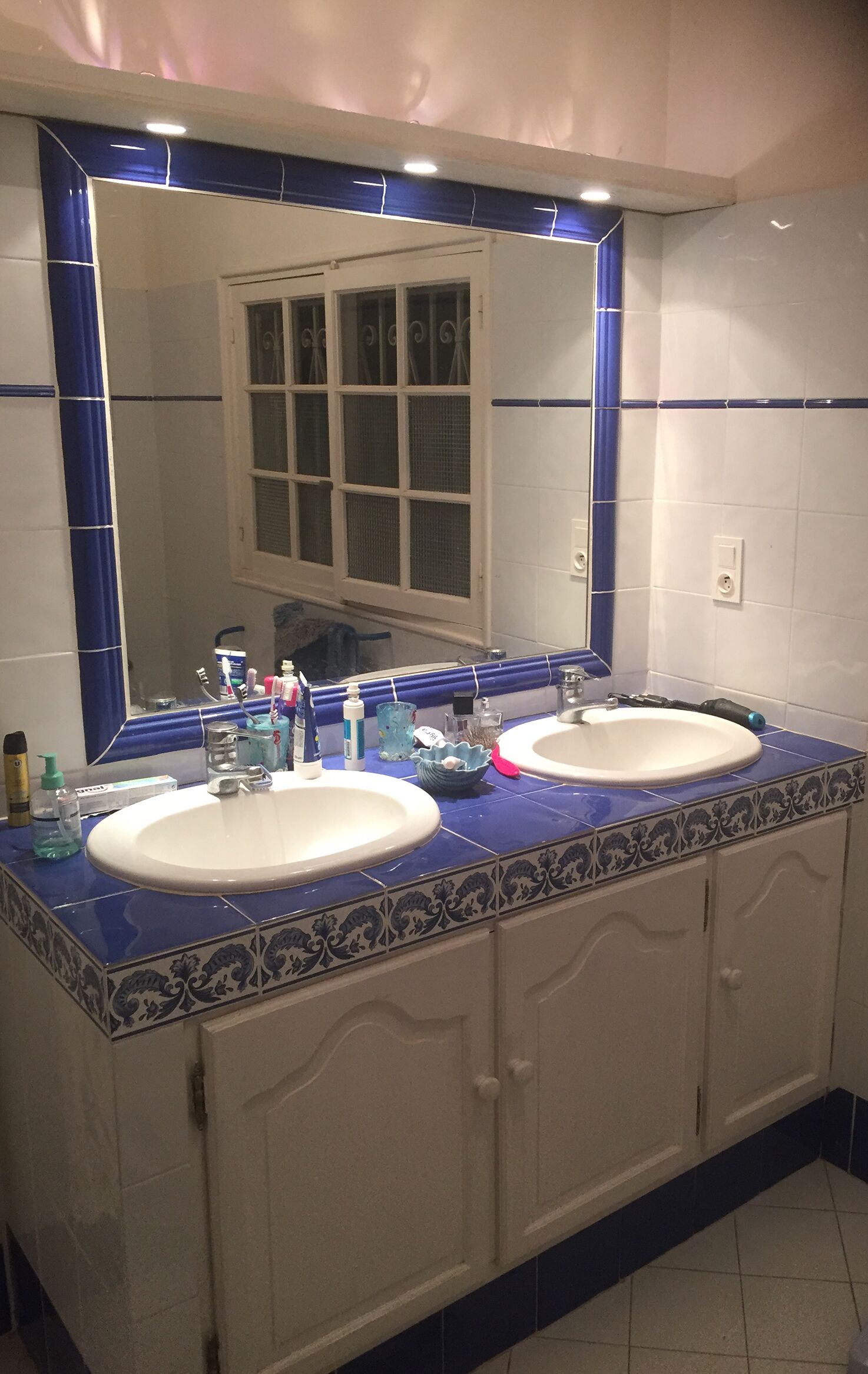 Villa de charme et  spacieuse a 250 m de la mer