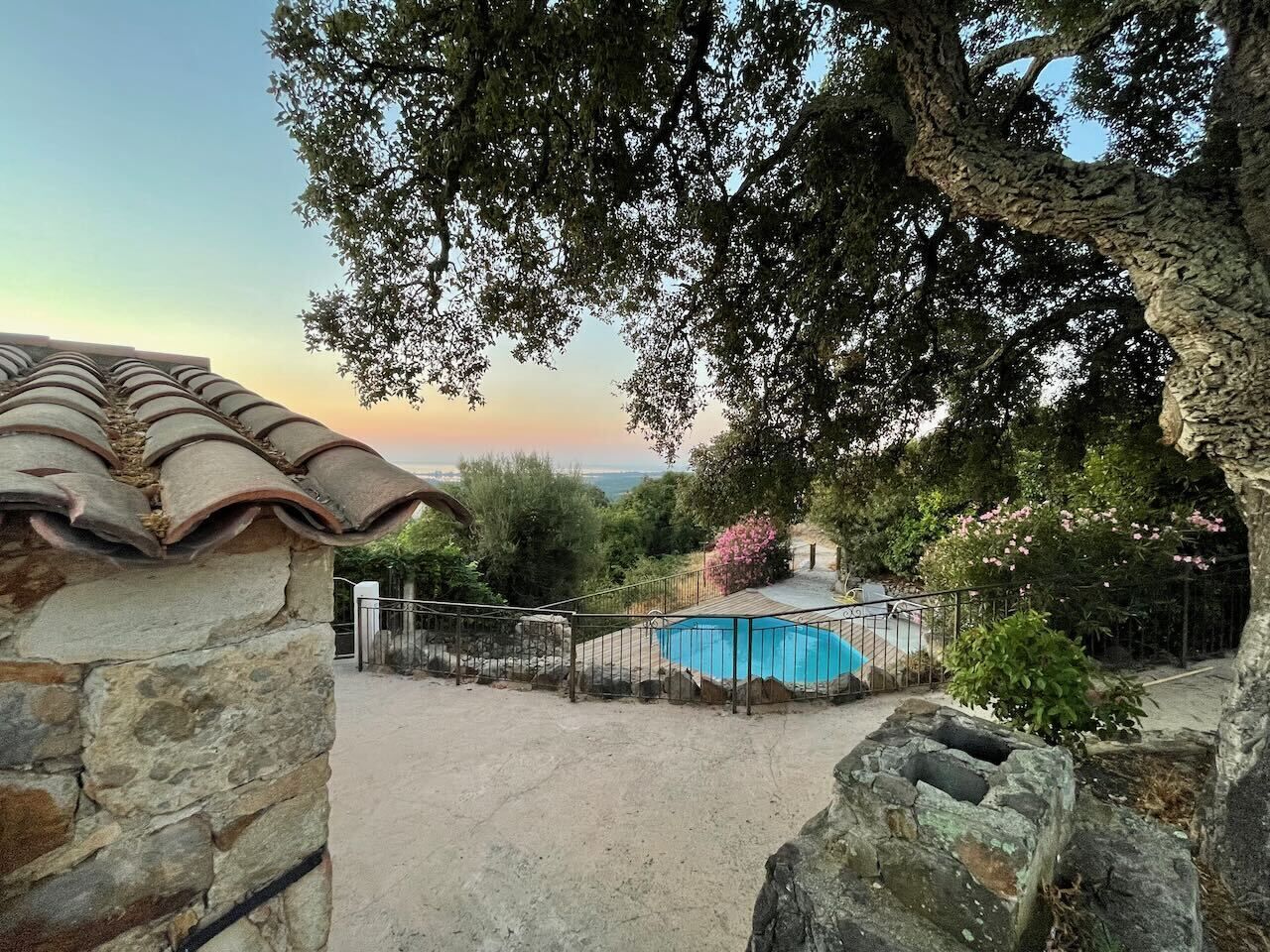 حمّام سباحة خارجي