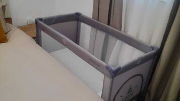 1 chambre, fer et planche Ă repasser, lit parapluie, Wi-Fi gratuit