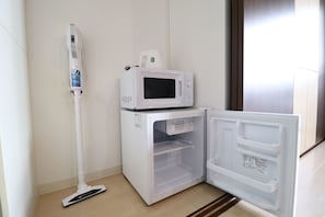 City Apartment | Mini-refrigerator