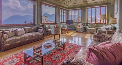 Family Villa with Stunning Lake View by Wonderful Italy