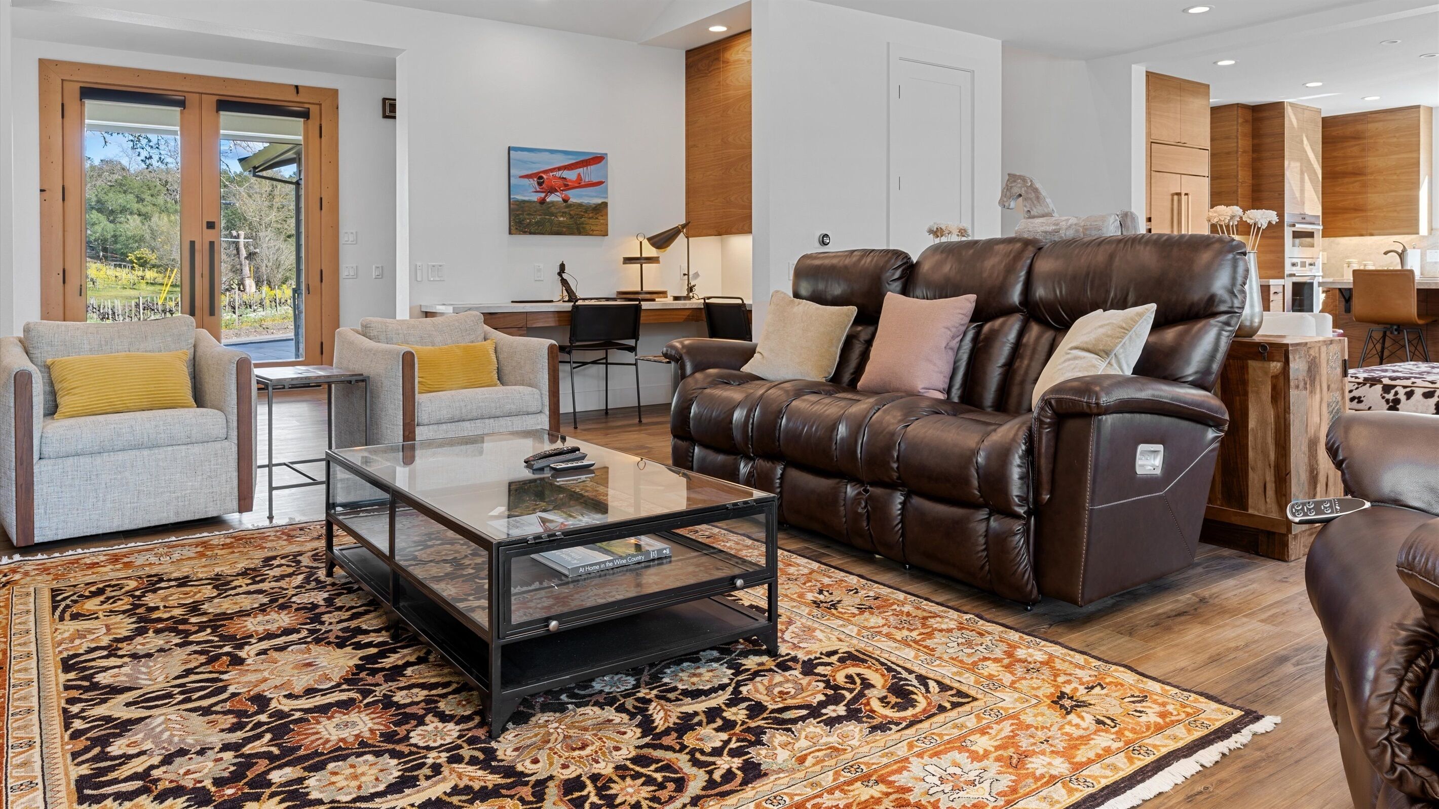 Healdsburg Modern Sleeps 8, pool, spa, firepit