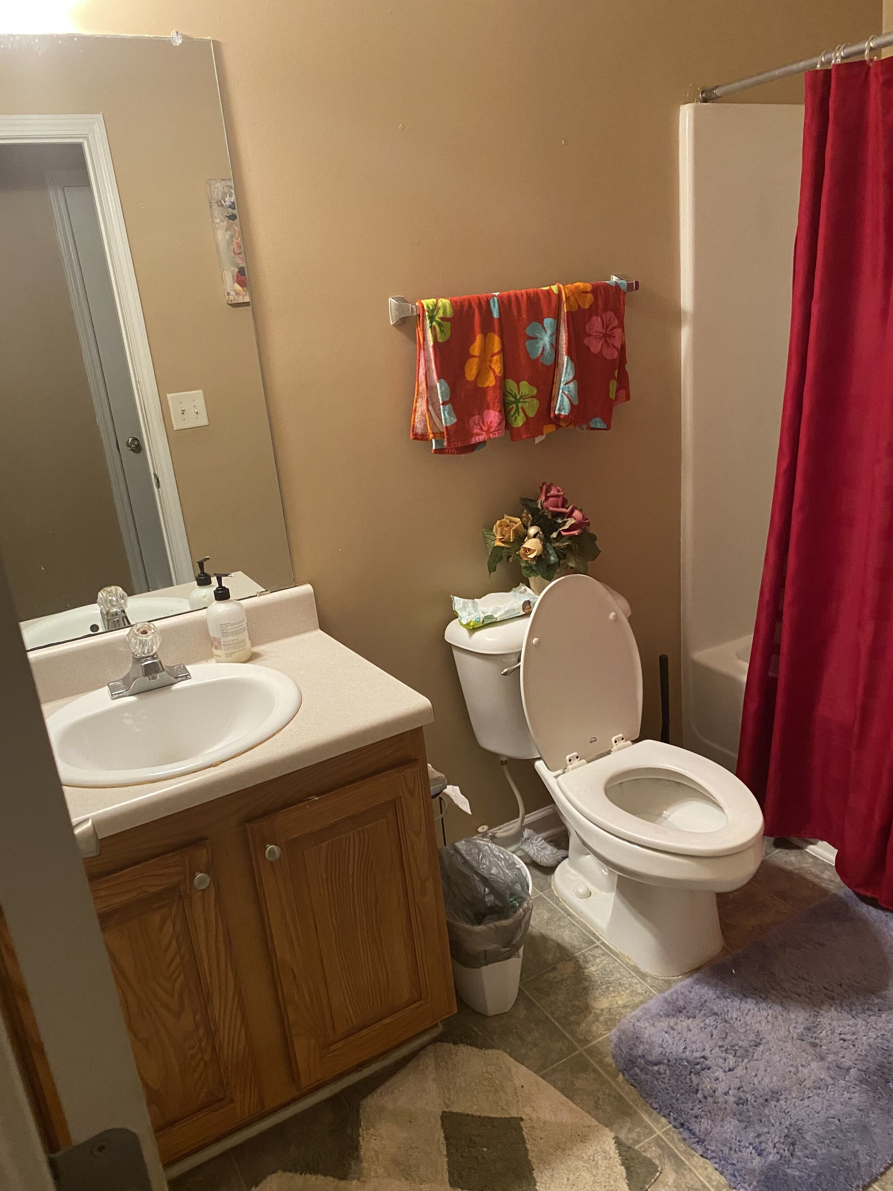 Comfortable Bedroom and Full Bathroom