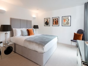 4 bedrooms, travel cot, WiFi, bed sheets