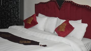 Quarto casal luxo | Ferros/tábuas de passar roupa, Wi-Fi de cortesia