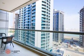 Property grounds - Charming apartment in Sport city (Dubai)
