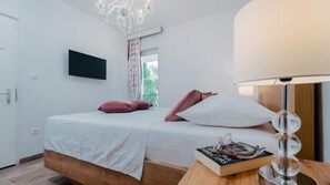 1 bedroom, iron/ironing board, WiFi