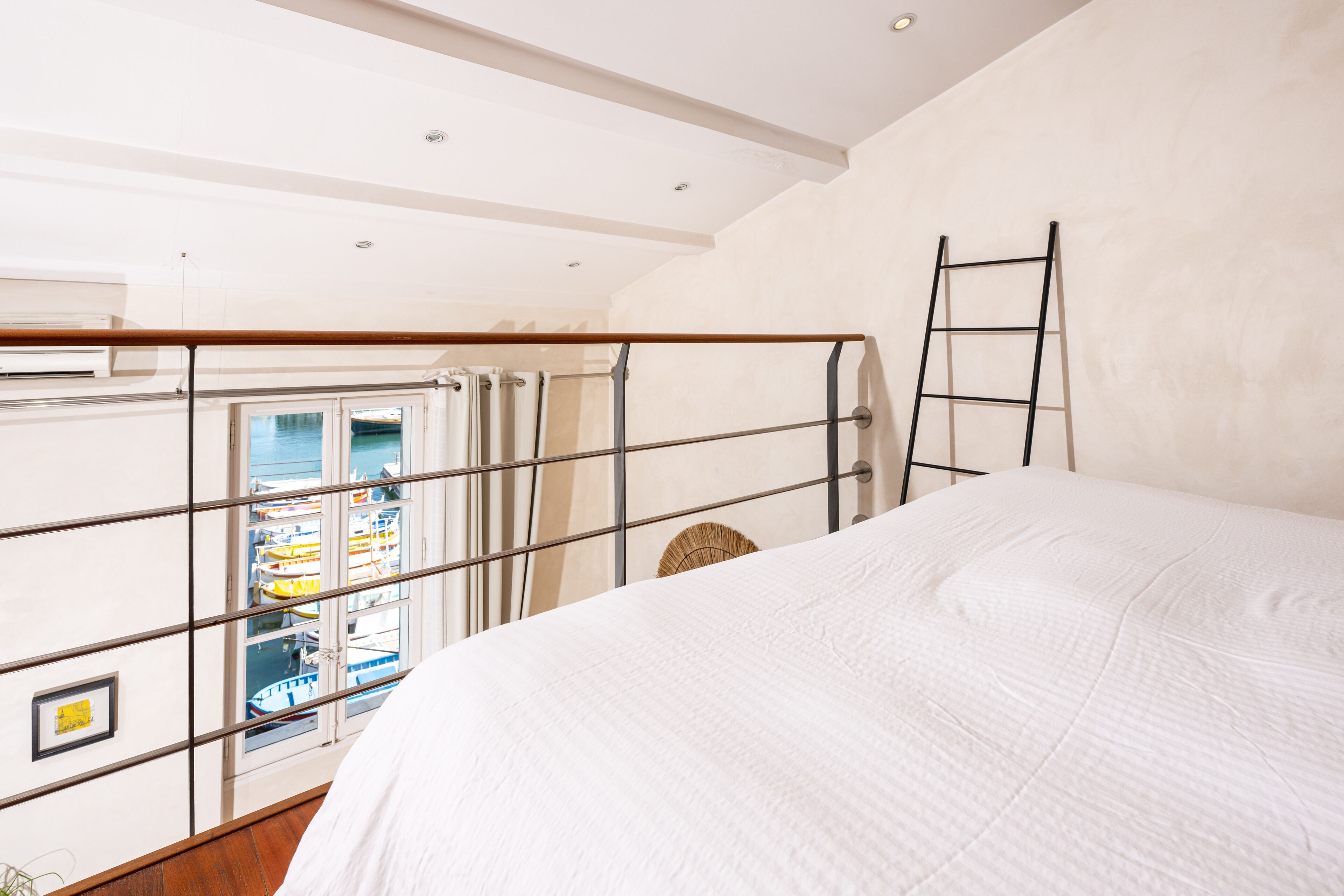 Régali, charming room on the port of Cassis